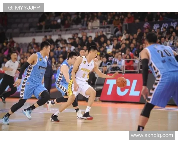 方硕的篮球之路：从青涩少年到CBA明星的奋斗历程与成长故事