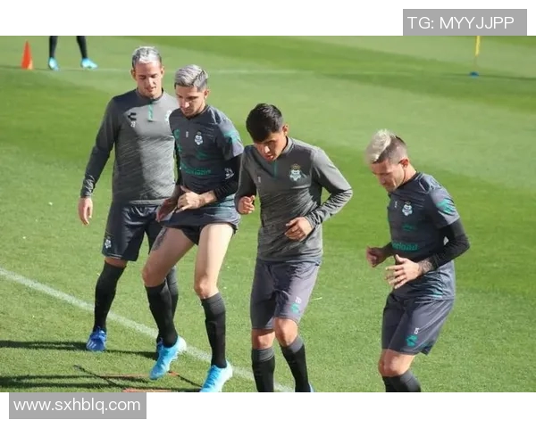 拉古纳与莱昂的激战揭示了足球战术的魅力与球队实力的较量