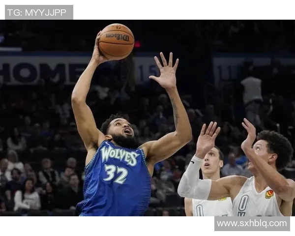 湖人对阵火箭第四场激战回顾球星表现与战术分析全景呈现