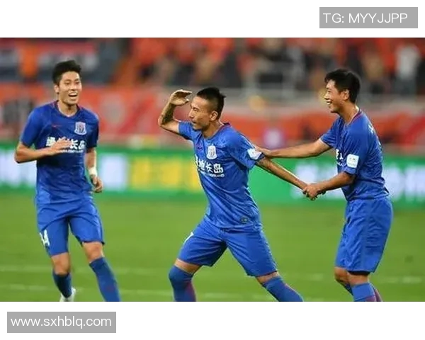 科隆竞技与圣菲联合激战正酣谁能在这场较量中笑到最后