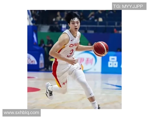 胡明轩：从青涩少年到篮球场上的闪耀明星之路