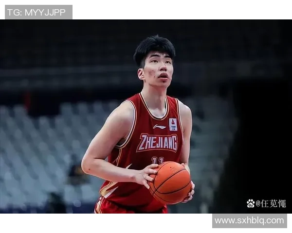 余嘉豪的成长之路与篮球梦想：从少年到职业球员的奋斗历程