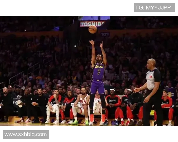 勇士与湖人对决乌布雷表现如何能否助力球队胜利